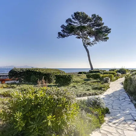 Apartment Les Louvans-2 By Interhome