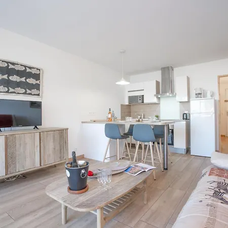 Les Louvans-2 By Interhome Apartamento Saint Aygulf